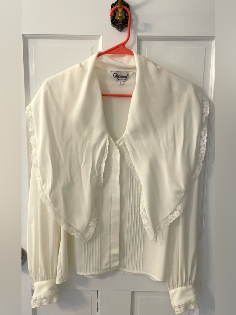 Vintage Alexandria Blouse w/ Oversized Lace Trimmed Peter Pan Collar